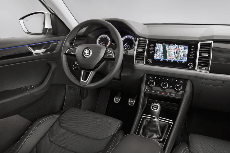 Интерьер Skoda Kodiaq 2016 года  (WW) (фото 35 из 119)